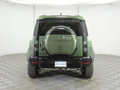 2026 Land Rover Defender P400 X-Dynamic SE