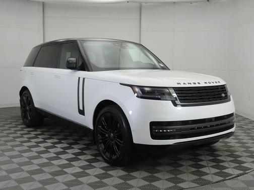 2025 Land Rover Range Rover P400 SE 7 Seat