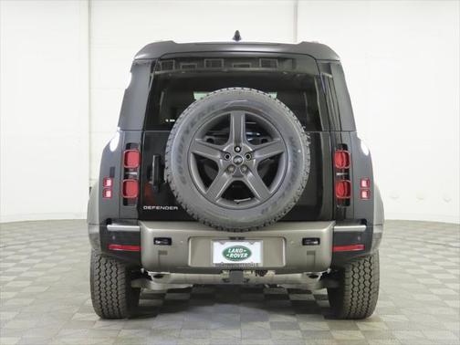 2025 Land Rover Defender 110 P400 X-Dynamic SE