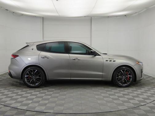 2022 Maserati Levante Modena