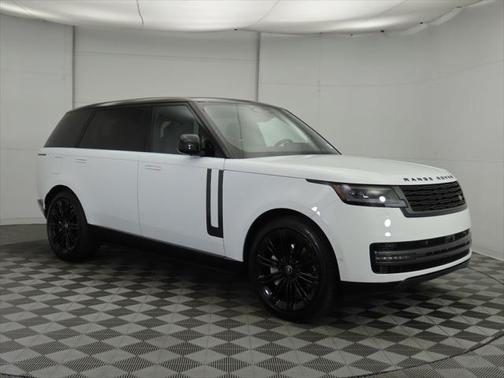 2025 Land Rover Range Rover P530 SE 7 Seat