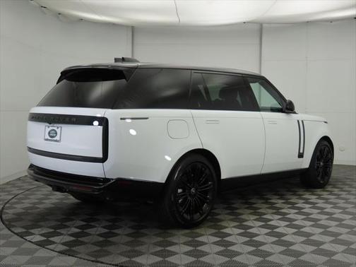 2025 Land Rover Range Rover P530 SE 7 Seat