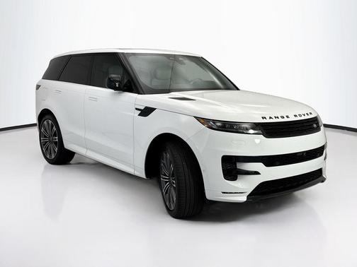 Fuji White 2025 Land Rover Range Rover Sport SE