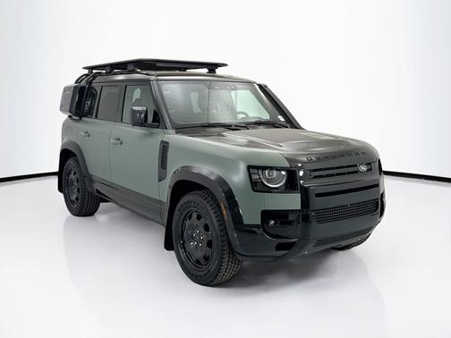 Keswick Green Metallic 2026 Land Rover Defender 110 P400 Trophy Edition Deep Sandglow
