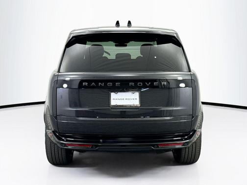2026 Land Rover Range Rover P400 SE
