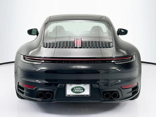 Jet Black Metallic 2020 Porsche 911 Carrera 4