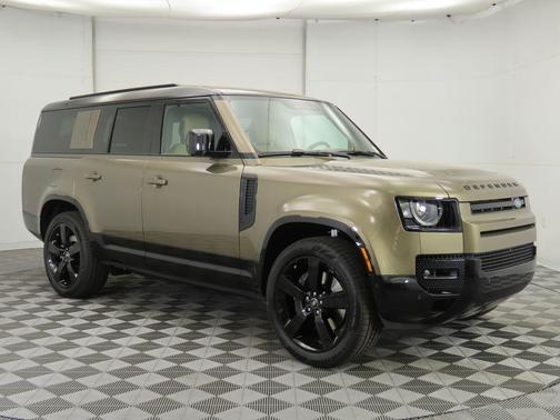 2025 Land Rover Defender 130 P400 X-Dynamic SE