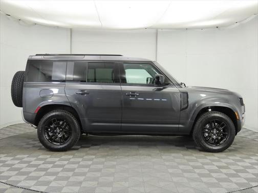 2025 Land Rover Defender 110 P300
