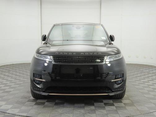 2026 Land Rover Range Rover Sport SE