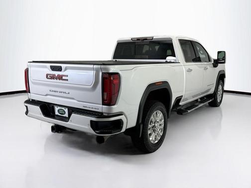 White Frost Tricoat 2020 GMC Sierra 2500 Denali