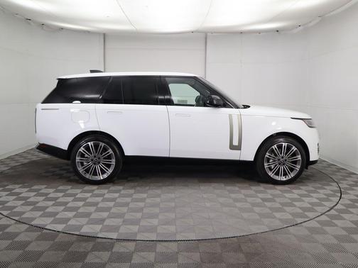 2025 Land Rover Range Rover P530 SE