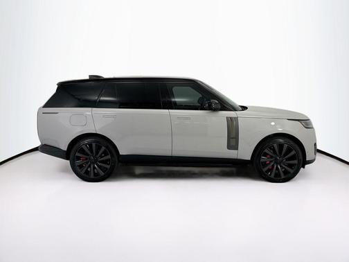 Borasco Grey Metallic 2026 Land Rover Range Rover P615 SV