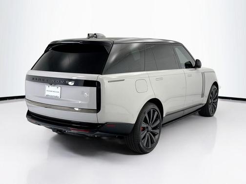 Borasco Grey Metallic 2026 Land Rover Range Rover P615 SV