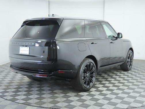 2025 Land Rover Range Rover P400 SE