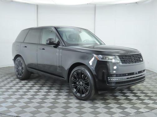 2025 Land Rover Range Rover P400 SE