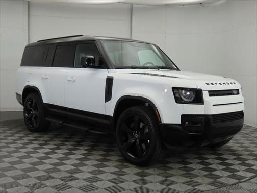 2025 Land Rover Defender 130 P400 X-Dynamic SE