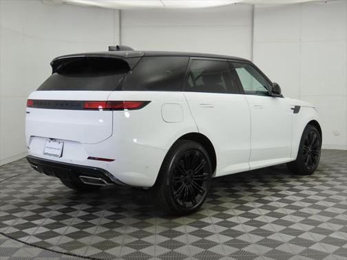 2026 Land Rover Range Rover Sport SE
