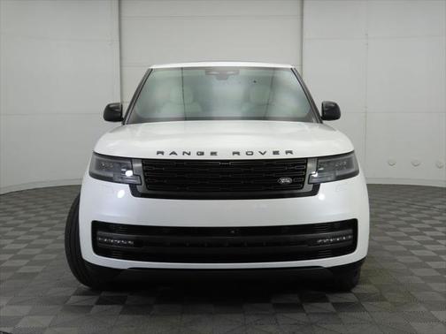 2024 Land Rover Range Rover P530 SE