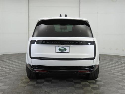 2024 Land Rover Range Rover P530 SE