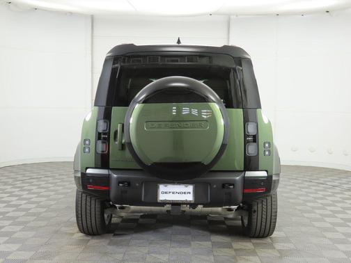 2026 Land Rover Defender P400 X-Dynamic SE