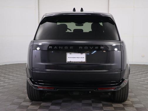 2026 Land Rover Range Rover P400 SE