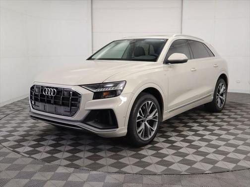 2023 Audi Q8 55 Premium Plus