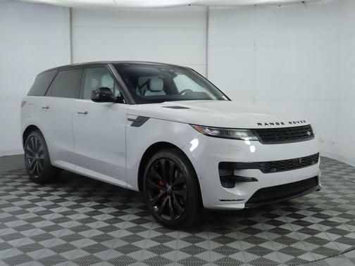2025 Land Rover Range Rover Sport SE