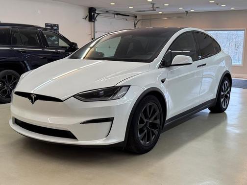 2023 Tesla Model X Base