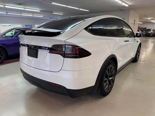 2023 Tesla Model X Base