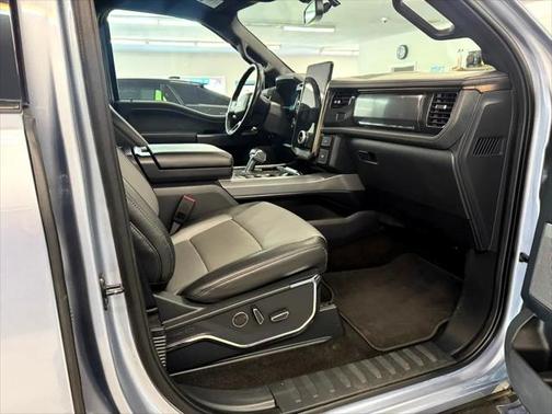 2022 Ford F-150 Lightning LARIAT