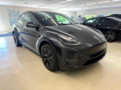 2024 Tesla Model Y Long Range Dual Motor All-Wheel Drive