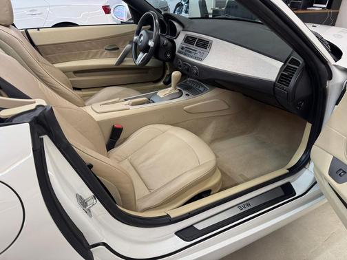 2004 BMW Z4 2.5i Roadster