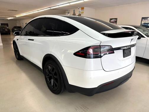 2022 Tesla Model X Long Range