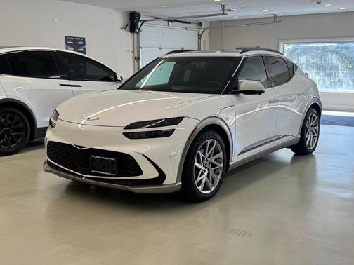 2023 Genesis GV60 Advanced AWD