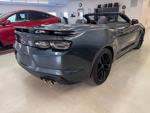 2023 Chevrolet Camaro RWD Convertible LT1