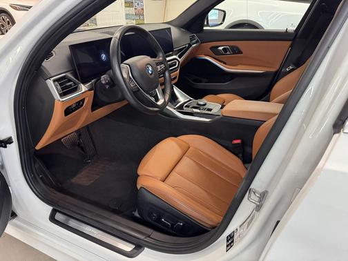 2024 BMW 330 i xDrive