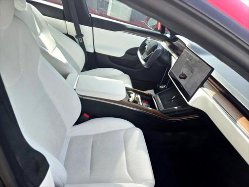 2022 Tesla Model S Long Range