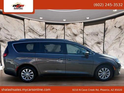 2019 Chrysler Pacifica Touring-L