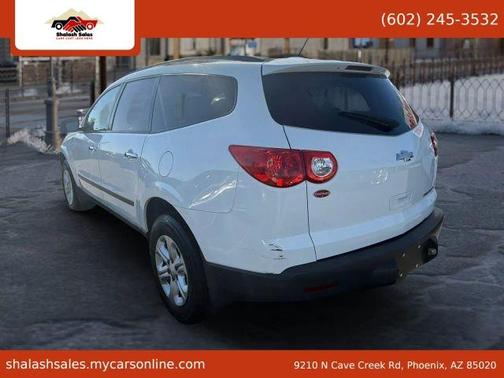 White 2012 Chevrolet Traverse LS