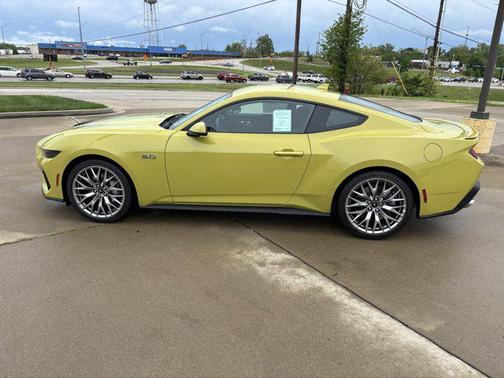 2025 Ford Mustang GT Premium