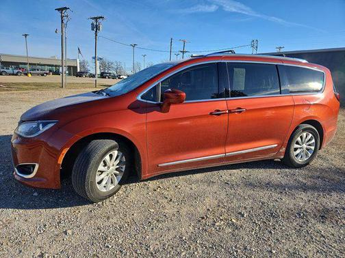 2018 Chrysler Pacifica Touring-L