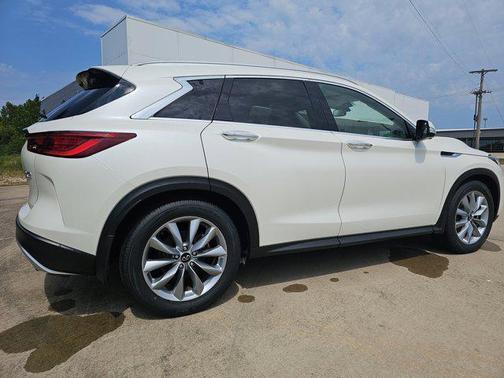 2022 INFINITI QX50 ESSENTIAL AWD