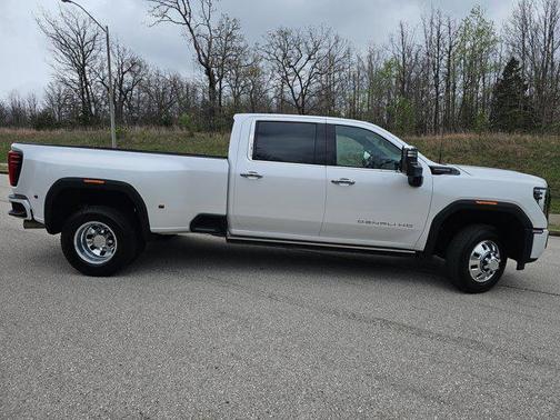 White Frost Tricoat 2025 GMC Sierra 3500 Denali