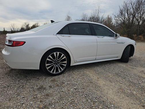 2019 Lincoln Continental Select