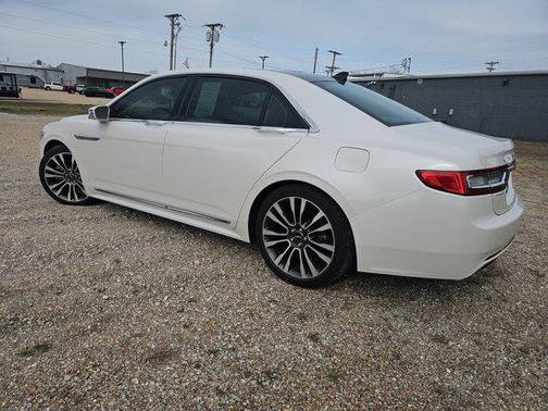 2019 Lincoln Continental Select