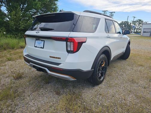 Star White Metallic Tri-Coat 2026 Ford Explorer Tremor