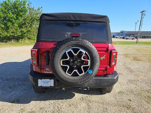 Oxford White 2026 Ford Bronco Outer Banks