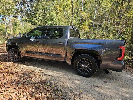 2023 Toyota Tundra Hybrid Platinum
