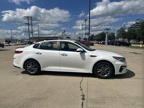 2020 Kia Optima LX