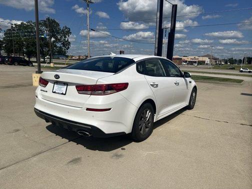 2020 Kia Optima LX